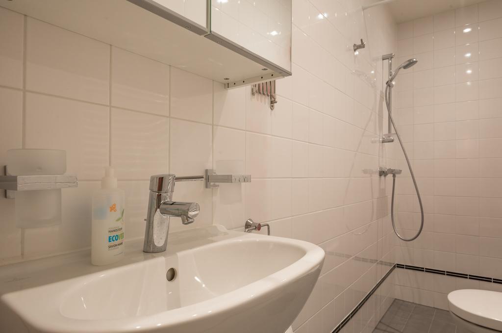 Canal View Amsterdam Apartment Luaran gambar